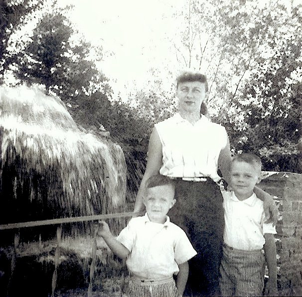 225645_10150174932762029_682302028_7102782_2896074_n